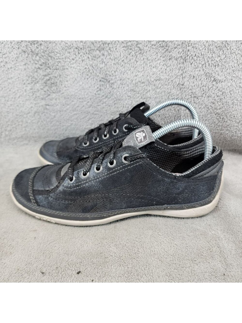 Cushe Shoes Womens Size 8 Black Lace Up Athletic Sneakers *Read*